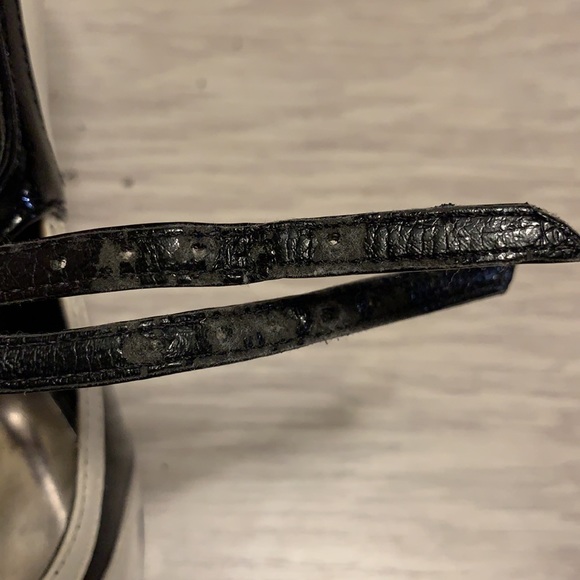 Black and white peep toe platform heels - Picture 7 of 8